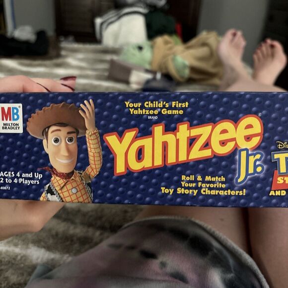 Vintage Yahtzee Jr. Disney Pixar Toy Story & Beyond Edition Milton Bradley 2002 - Picture 3 of 6